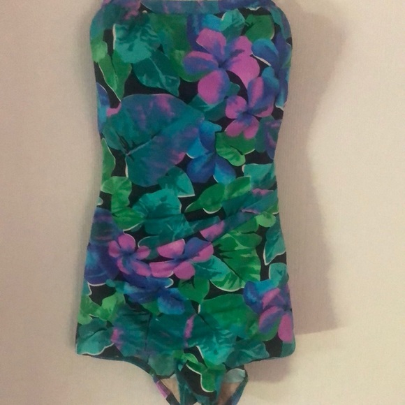 Woman’s vintage rare Y2k old stock green & purple floral one piece swimsuit - Picture 3 of 13